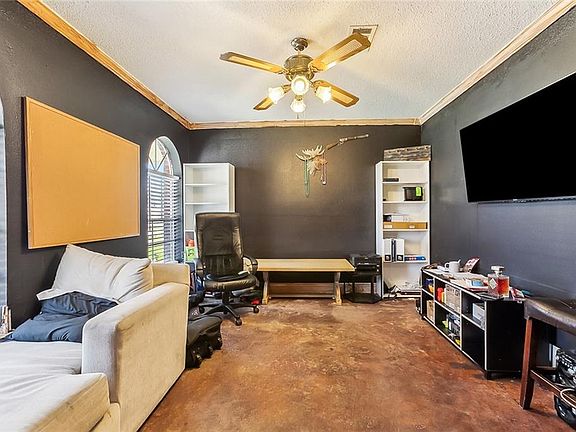 4th image of 1705 Ellerslie Ave