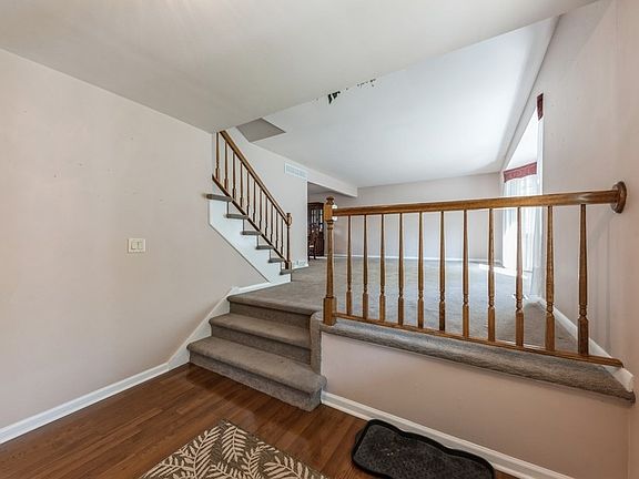 4th image of 873 Liberty Bell Ln
