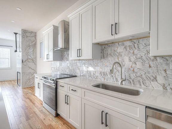 2nd image of 409 McAdoo Ave