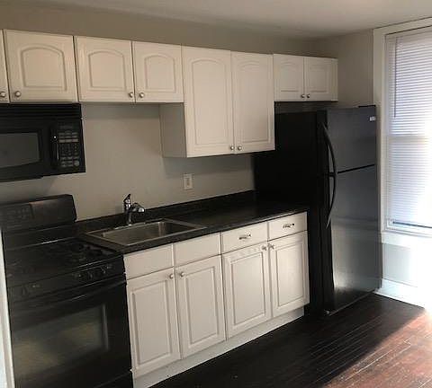 4th image of 290 S Elmwood Ave APT 1