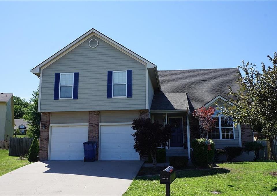 1st image of 416 Oak Wood Ln