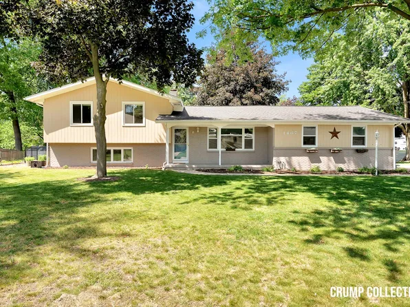 1467 Mapleview St SE, Kentwood, MI 49508