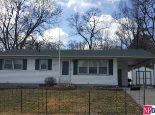 5902 N 47th St, Omaha, NE 68104