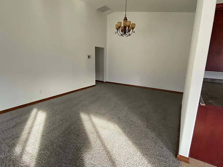 529 W River Rd #D — Photo 3