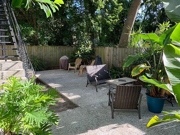 Shared courtyard / grill area