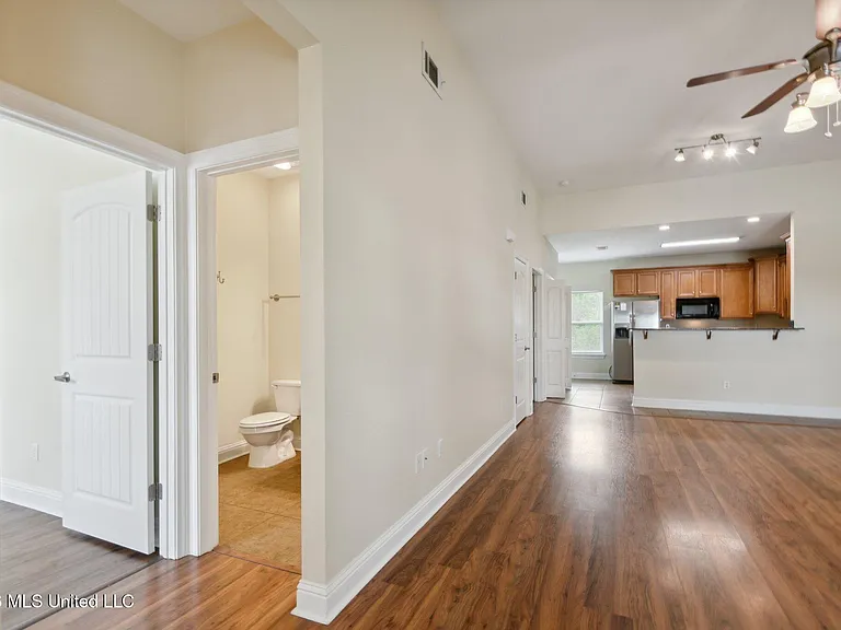 6147 Firestone St #D-1 — Photo 9