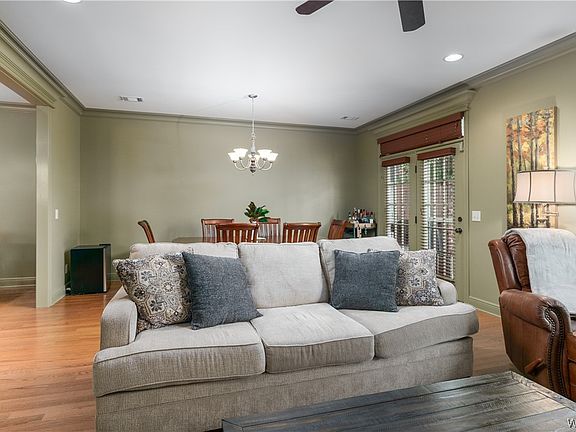 5th image of 2800 Belle Chase Ln Unit 13