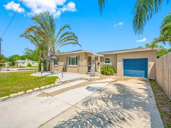 231 53rd St N, Saint Petersburg, FL 33710