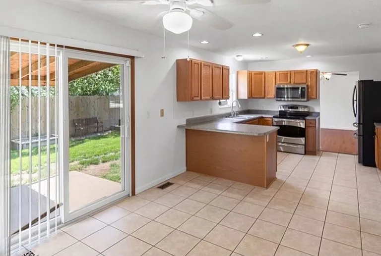 935 Natasha Cir — Photo 5