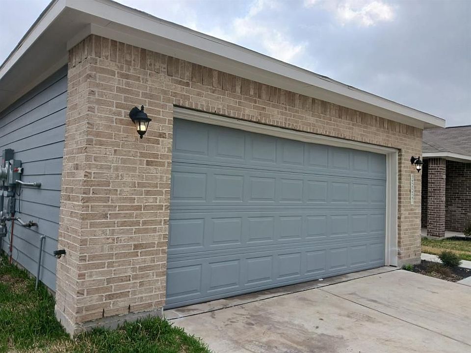 1st image of 25537 Northpark Palm Dr