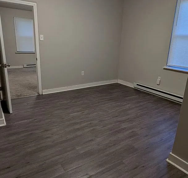412 East Walnut Lane — Photo 5