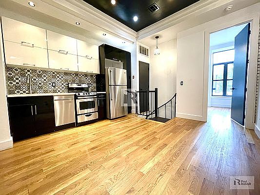 2nd image of 46 Hancock St #1L