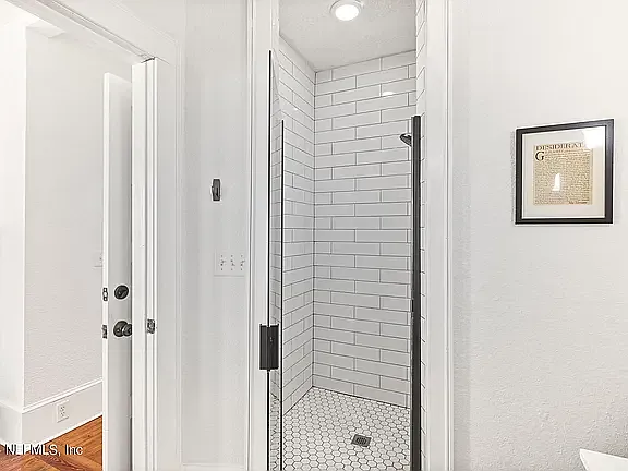 2973 Herschel St — Photo 27