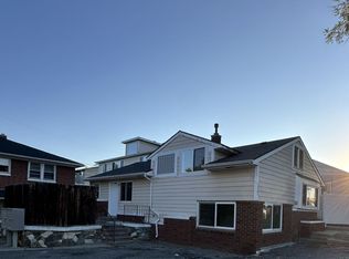1205 Broadwater Ave, Billings, MT 59102