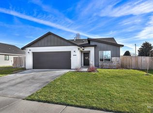 1810 N Thunderbolt St, Mountain Home, ID 83647