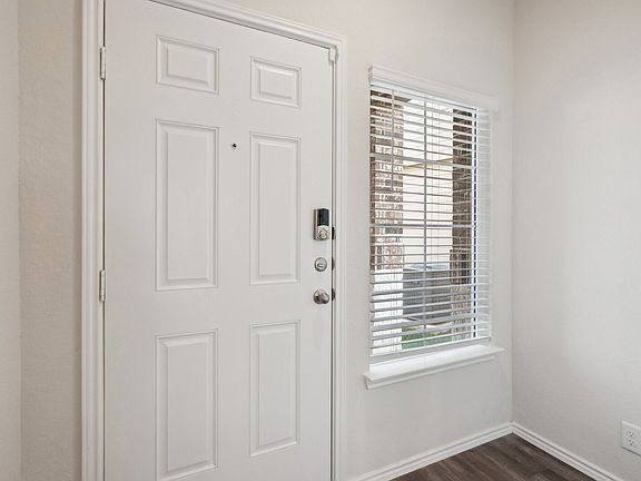 3rd image of 5606 James Trace Dr