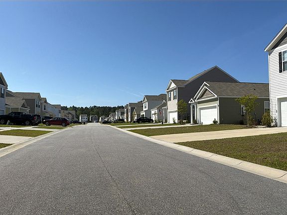 4th image of 937 Woodside Creek Ln