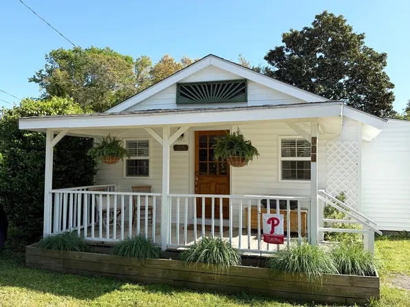 309 Goldsboro Ave, Carolina Beach, NC 28428