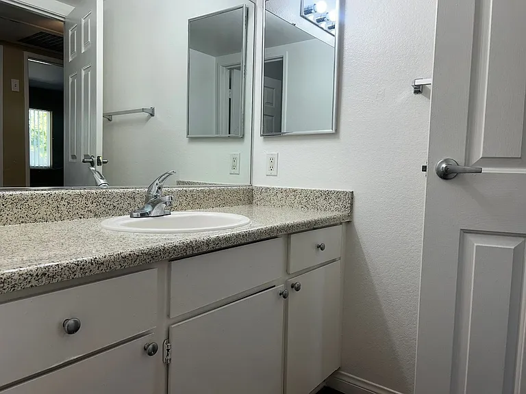 Corona Pointe Resort — Photo 132