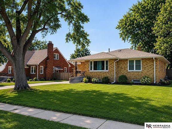 2nd image of 4139 M St