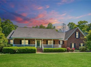 4202 Hall Oaks Dr, Gloucester, VA 23061