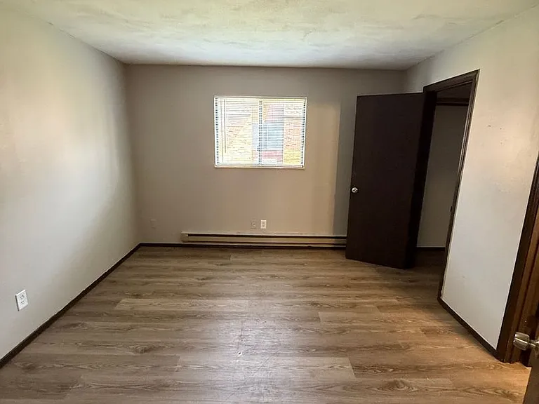 Brookside Apartments — Photo 14