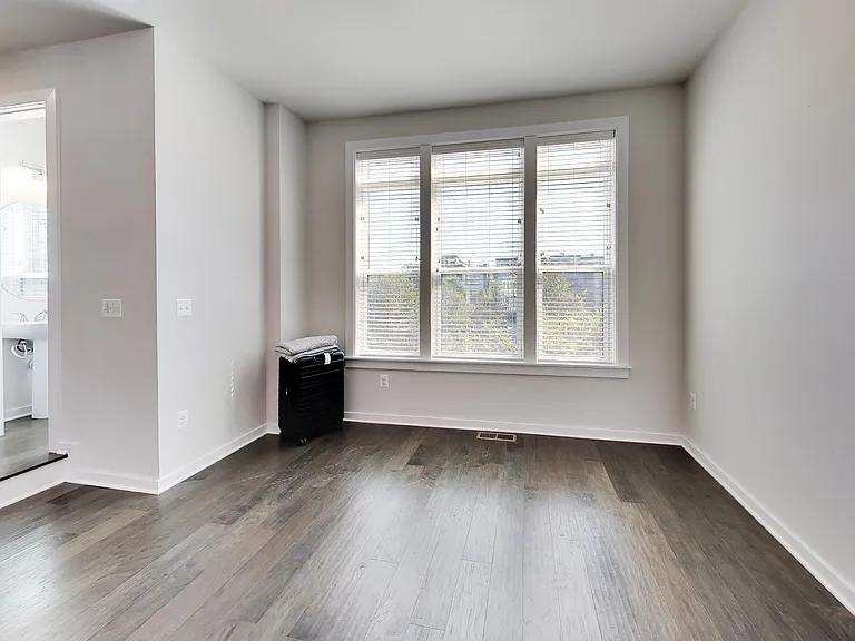 16212 Bushwick Pl — Photo 12