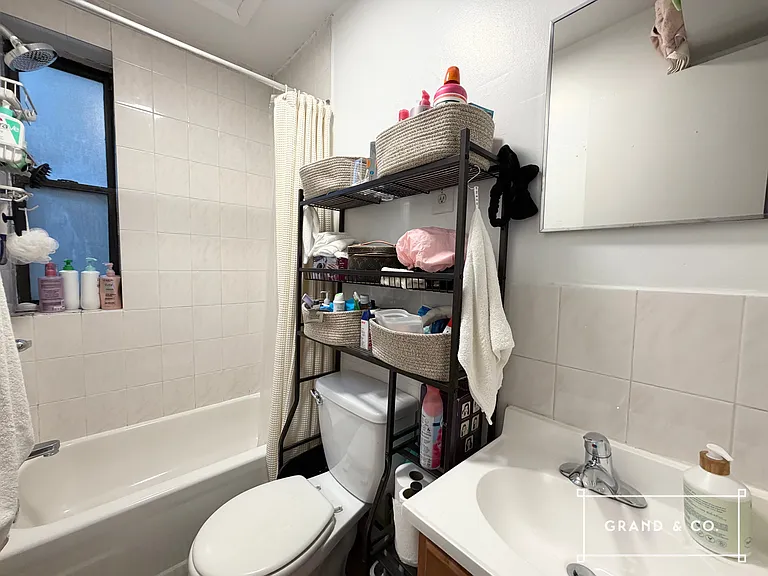 14 Maujer St #8 — Photo 6