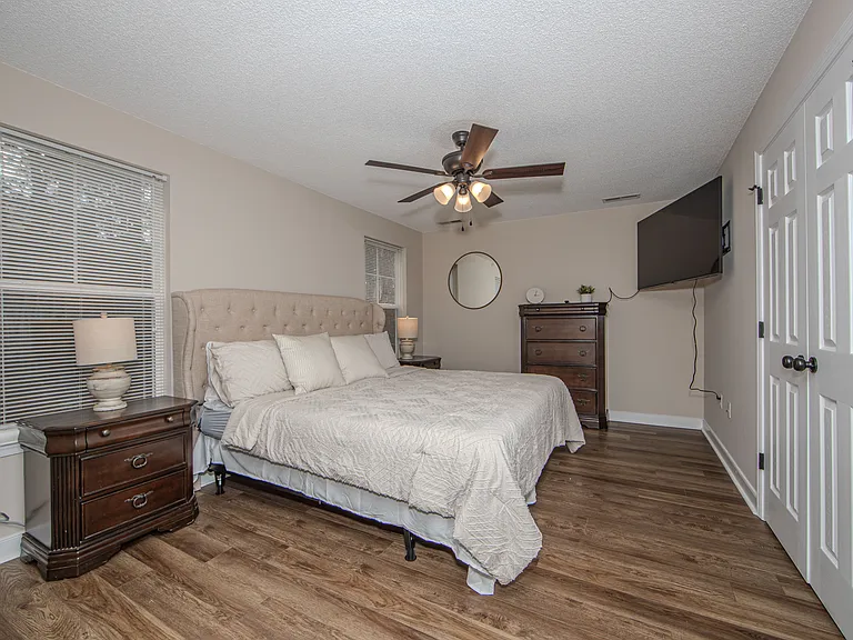 1526 Woodland Ct — Photo 15
