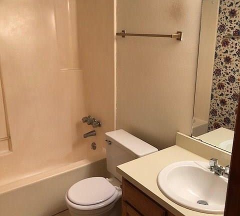 5th image of 1319 Clearwater Dr