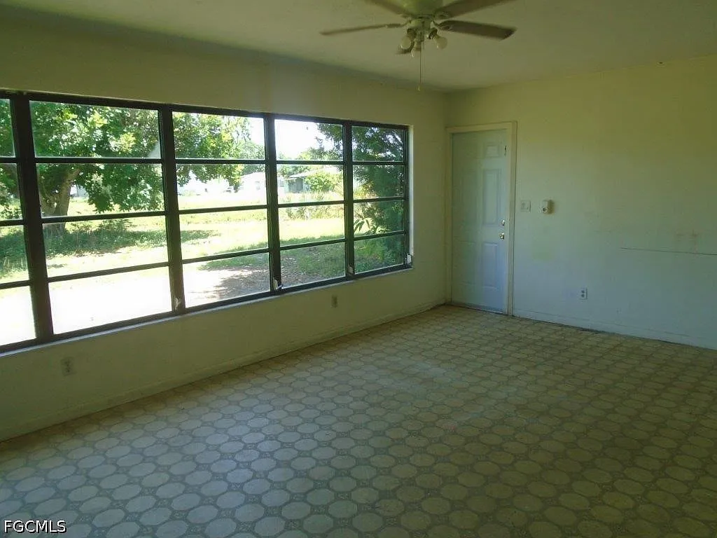 3 bed, 2.0 bath, 1206 sqft, $1,550 — Photo 4