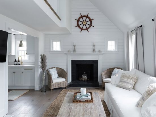50 Lake Rd, West Yarmouth, MA 02673