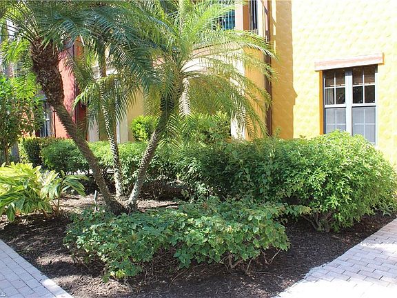 2nd image of 9146 Chula Vista ST #129-3