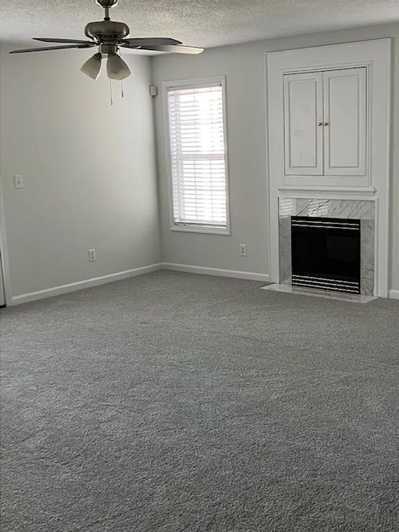 805-H — Photo 2