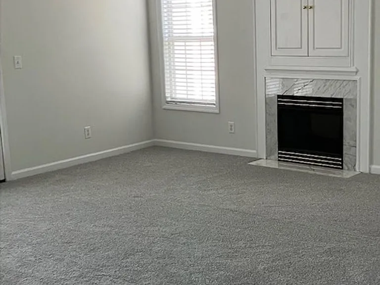 805H March Ct — Photo 2