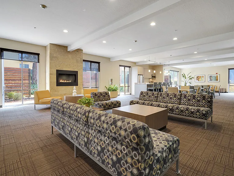 Americana Apartments — Photo 12