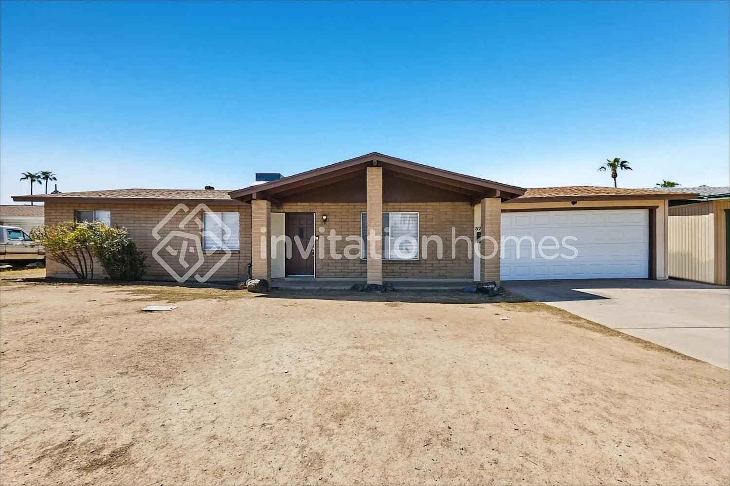 3725 W Barnes Ln Phoenix, AZ 85051 — Photo 1