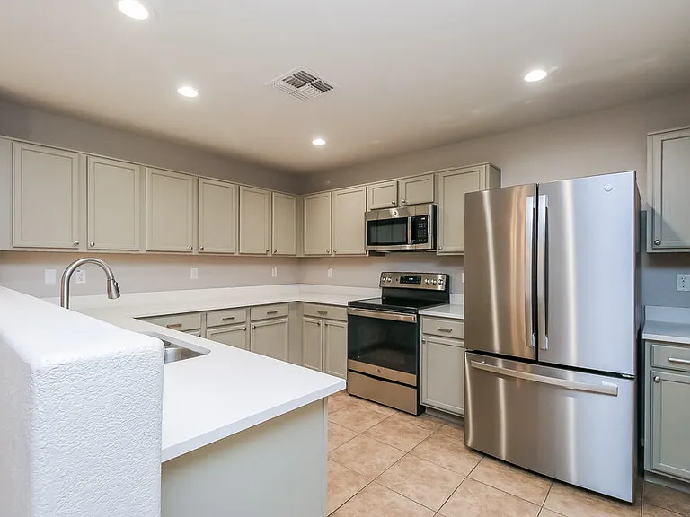 3931 E Jasper Dr — Photo 7