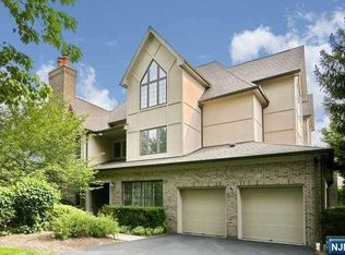 295 Chelsea Mnr, Park Ridge, NJ 07656