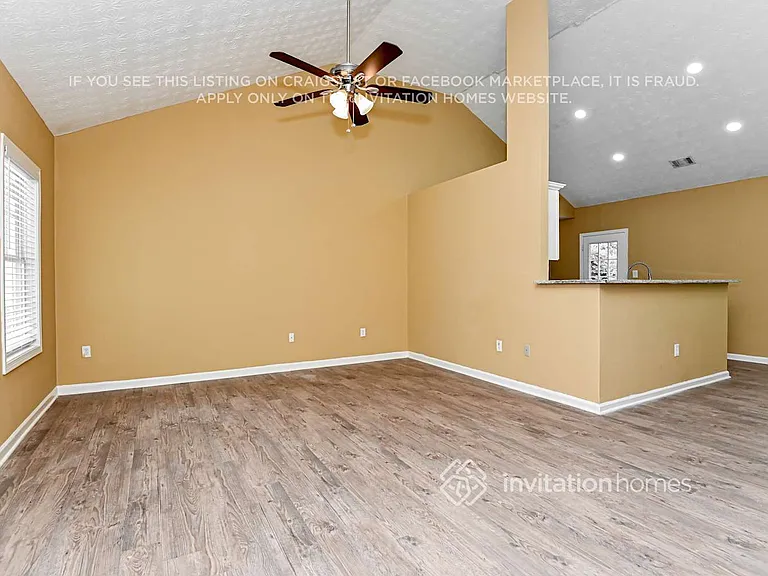 552 Bridgeport Pl — Photo 5