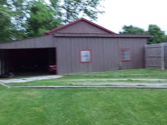 4th image of 322 2nd St
