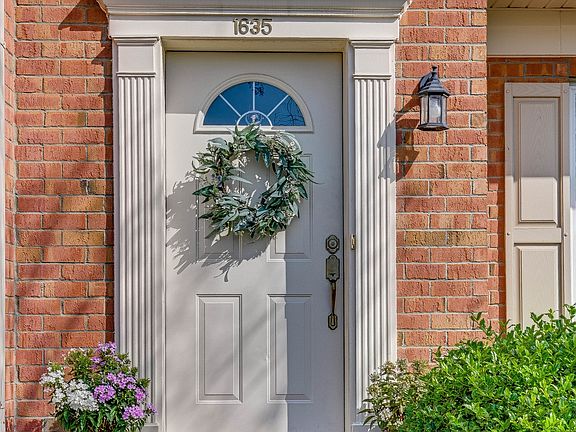4th image of 1635 Brentwood Pointe