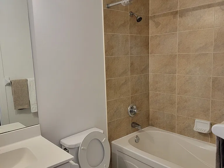 330 Burnhamthorpe Rd W #2306 — Photo 15