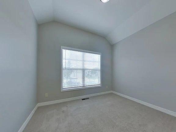 3rd image of 1021 NE Copperwood Dr