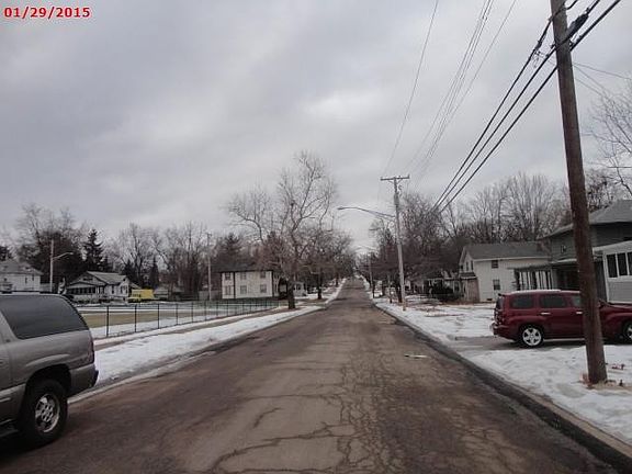 4th image of 213 N Independence Ave