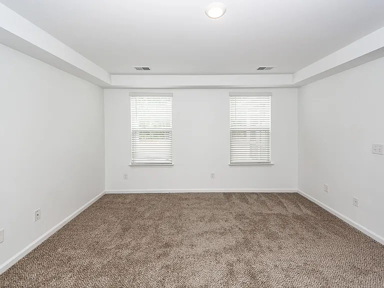 715 Hilchot Dr — Photo 17