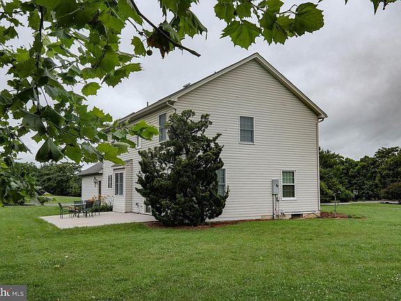 5th image of 89 Hadrian Ct