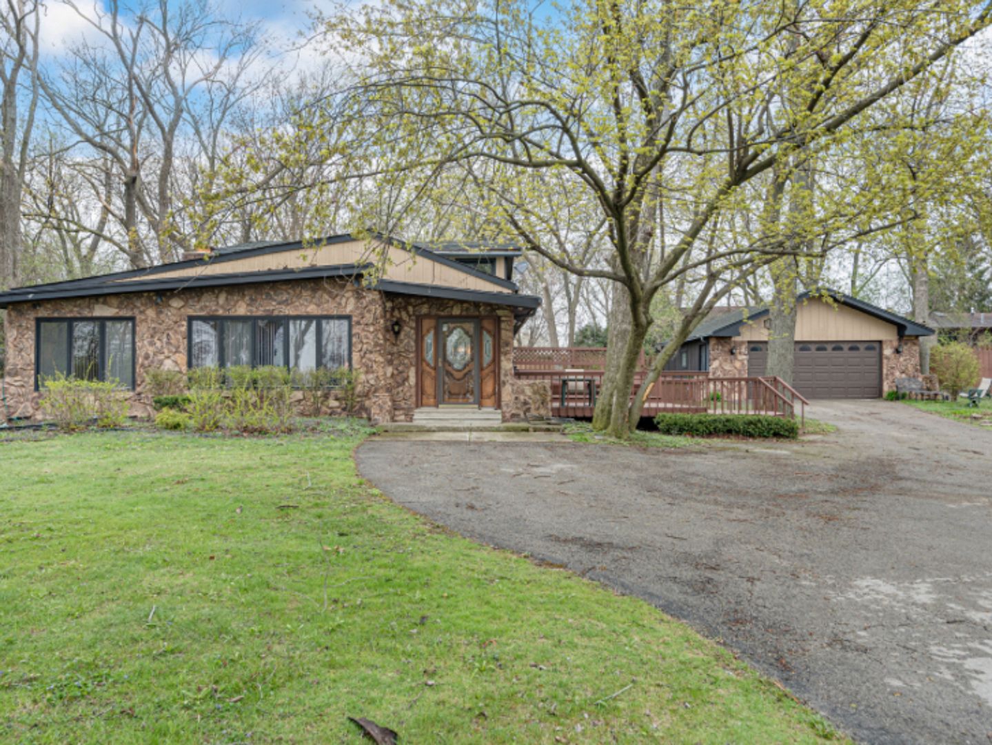 8738 W 103rd St, Palos Hills, IL 60465 | Zillow