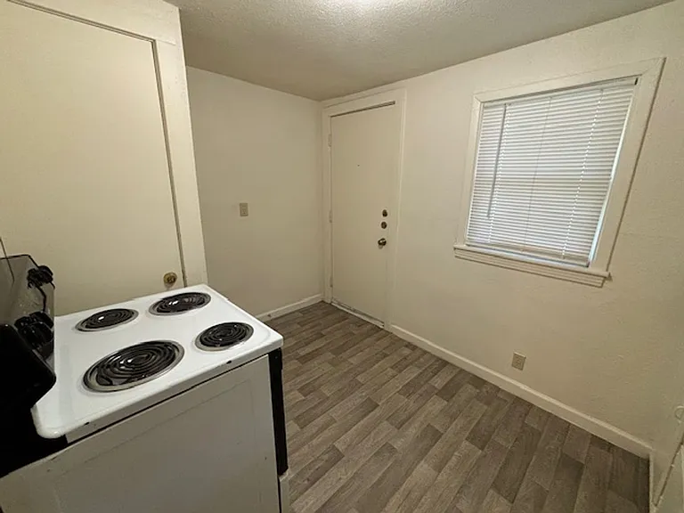 2816 Putnam St — Photo 9