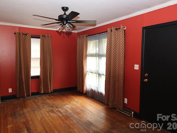 2nd image of 608 Westwood Cir